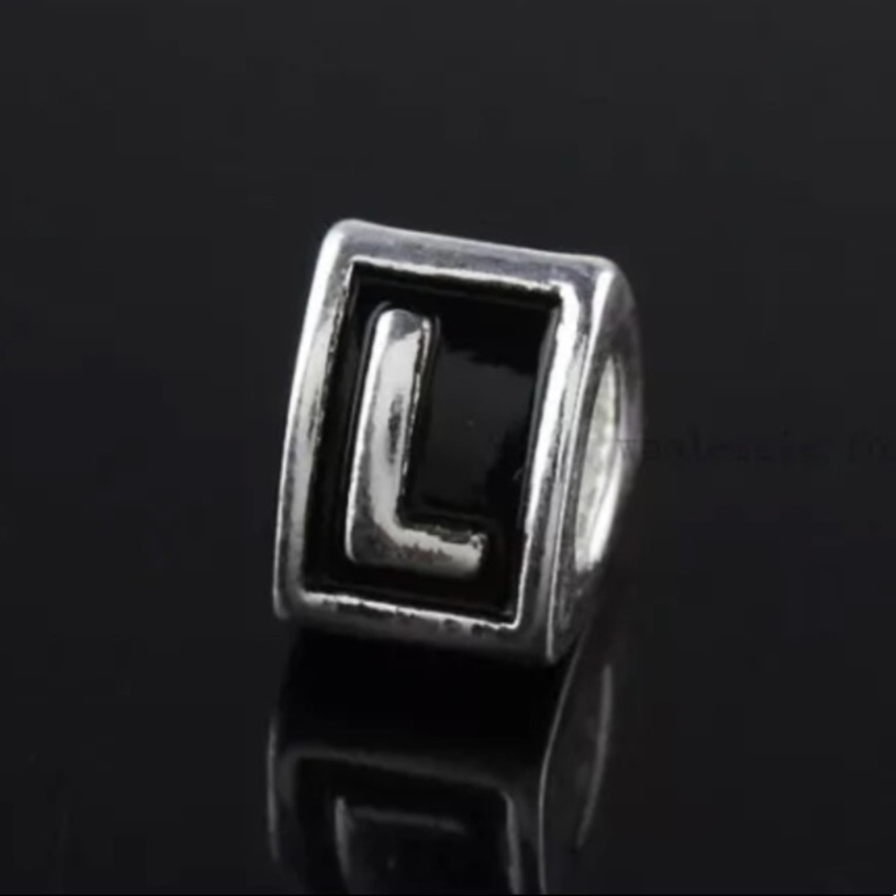 L Alphabet Name Charm - Not Pandora - Picture 1 of 1
